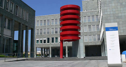 Kantonale Verwaltung Zug – Zutrittskontrolle, Tür-/Alarmmanagement, Zeiterfassung Kantonale Verwaltung Zug – Zutrittskontrolle, Tür-/Alarmmanagement, Zeiterfassung